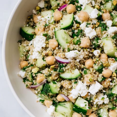 Jennifer Aniston bunter Salat