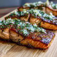 Hier sind drei einzigartige, SEO-optimierte ALT-Texte für das Rezeptfoto, die den angegebenen Richtlinien entsprechen: